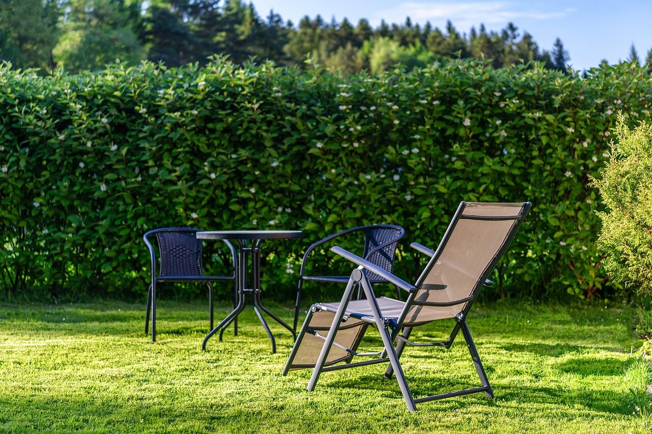 Garden with lawn and chairs